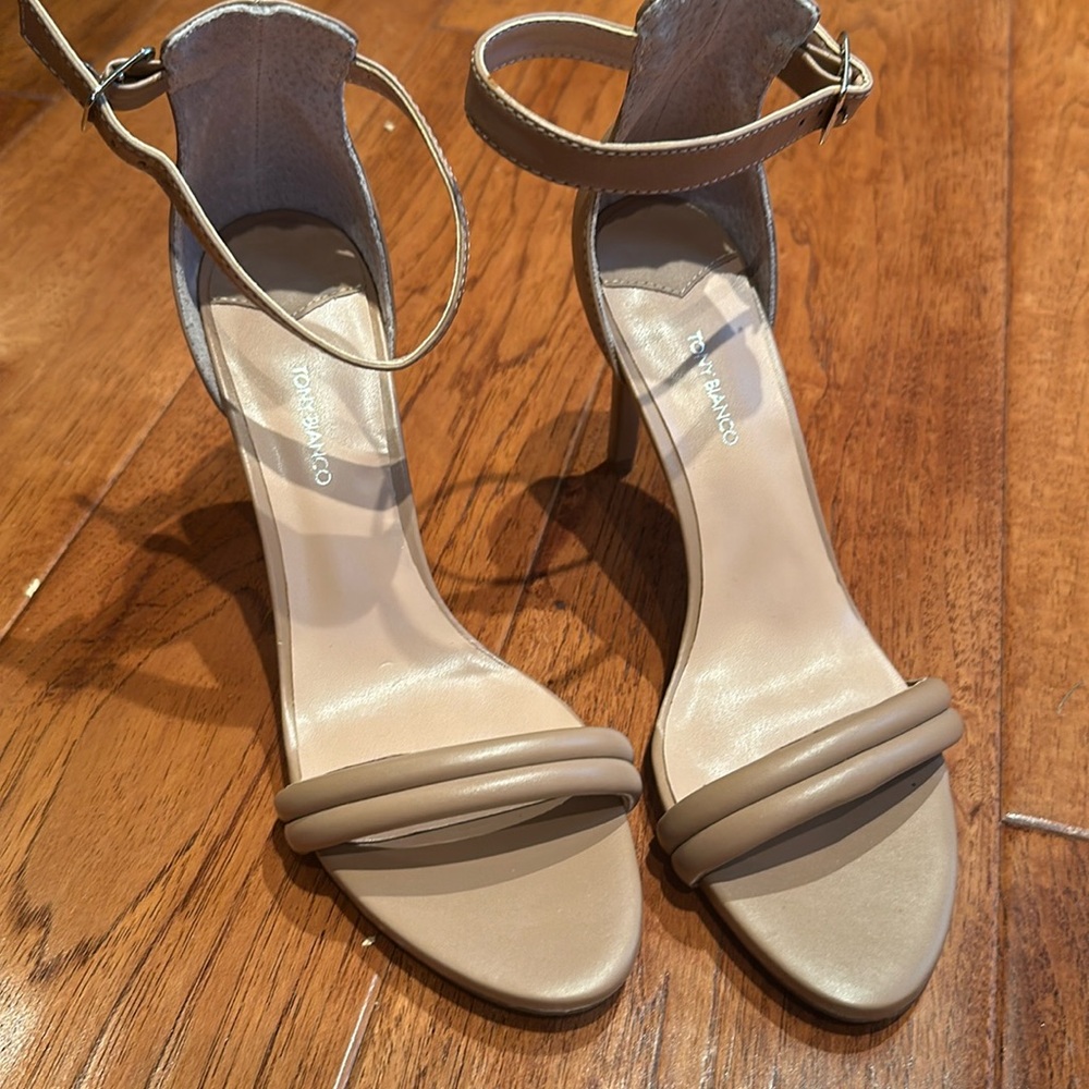 Brand new taupe heels